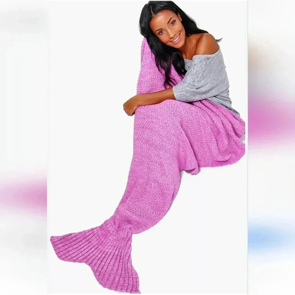 Pastel pink knitted Crochet Mermaid Tail Blanket - Picture 6 of 6